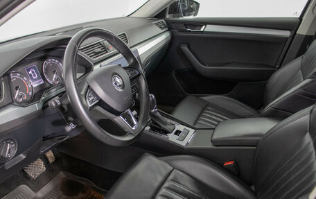 Skoda Superb III рестайлинг, 2017 год, 2 410 000 рублей, 10 фотография