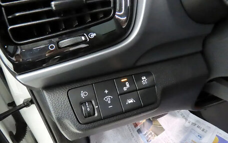 KIA Stonic, 2019 год, 1 300 202 рублей, 14 фотография