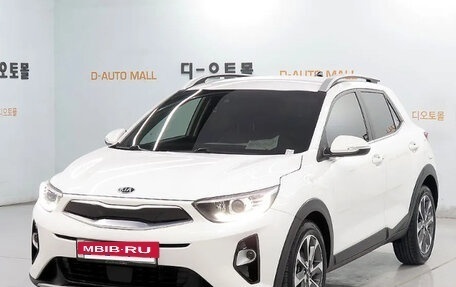 KIA Stonic, 2019 год, 1 300 202 рублей, 2 фотография
