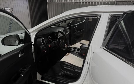 KIA Sportage IV рестайлинг, 2018 год, 1 800 000 рублей, 14 фотография