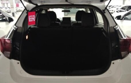 Toyota Yaris XP150 рестайлинг, 2021 год, 1 340 000 рублей, 6 фотография