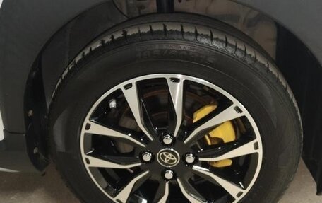 Toyota Yaris XP150 рестайлинг, 2021 год, 1 340 000 рублей, 11 фотография