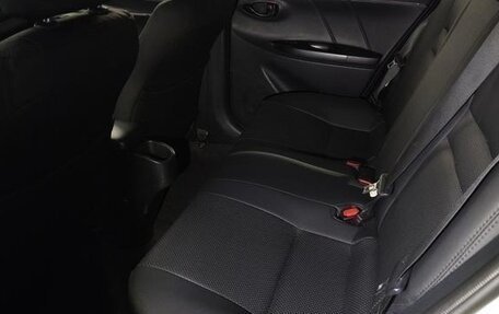 Toyota Yaris XP150 рестайлинг, 2021 год, 1 340 000 рублей, 12 фотография