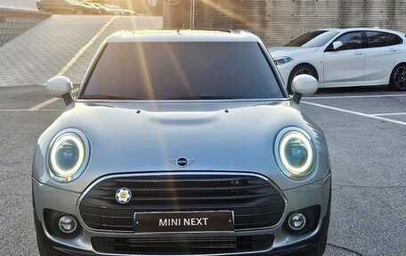 MINI Clubman, 2023 год, 2 550 000 рублей, 3 фотография