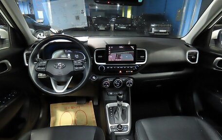 Hyundai Venue I, 2022 год, 1 820 000 рублей, 5 фотография