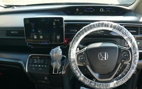 Honda Stepwgn IV, 2022 год, 1 850 000 рублей, 8 фотография