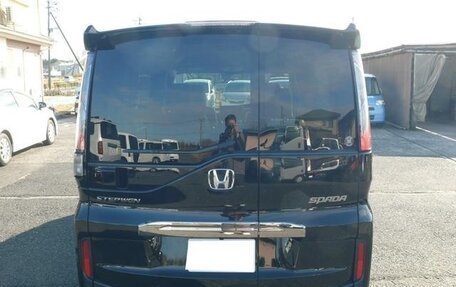 Honda Stepwgn IV, 2022 год, 1 850 000 рублей, 6 фотография