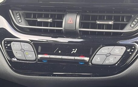 Toyota C-HR I рестайлинг, 2022 год, 1 750 000 рублей, 13 фотография