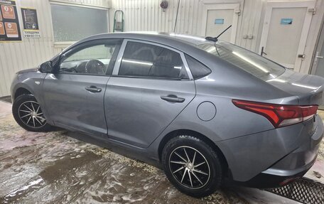 Hyundai Solaris II рестайлинг, 2021 год, 1 250 000 рублей, 6 фотография