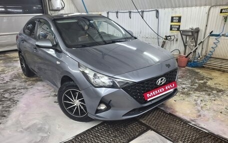 Hyundai Solaris II рестайлинг, 2021 год, 1 250 000 рублей, 2 фотография