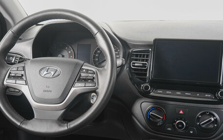 Hyundai Solaris II рестайлинг, 2021 год, 1 949 000 рублей, 13 фотография
