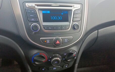 Hyundai Solaris II рестайлинг, 2014 год, 1 100 000 рублей, 15 фотография