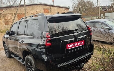 Toyota Land Cruiser Prado 150 рестайлинг 2, 2019 год, 4 200 000 рублей, 3 фотография