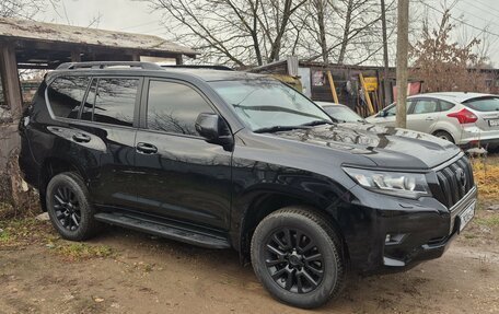 Toyota Land Cruiser Prado 150 рестайлинг 2, 2019 год, 4 200 000 рублей, 6 фотография