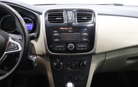 Renault Logan II, 2018 год, 893 000 рублей, 10 фотография