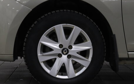 Renault Logan II, 2018 год, 893 000 рублей, 15 фотография