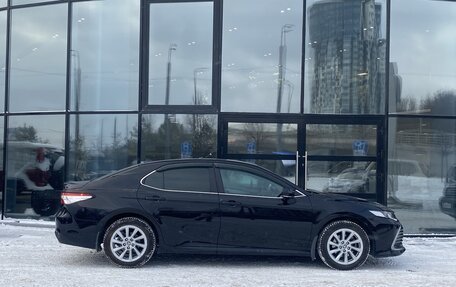 Toyota Camry, 2021 год, 3 050 000 рублей, 7 фотография