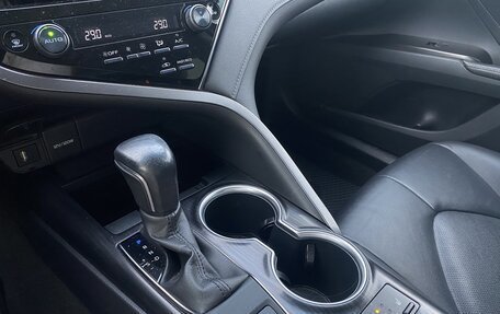 Toyota Camry, 2021 год, 3 050 000 рублей, 16 фотография