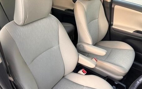 Toyota Wish II, 2012 год, 1 110 000 рублей, 14 фотография