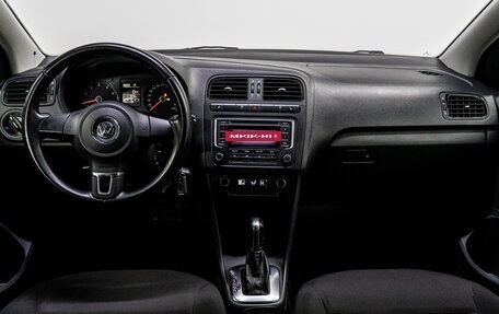 Volkswagen Polo VI (EU Market), 2015 год, 920 000 рублей, 17 фотография