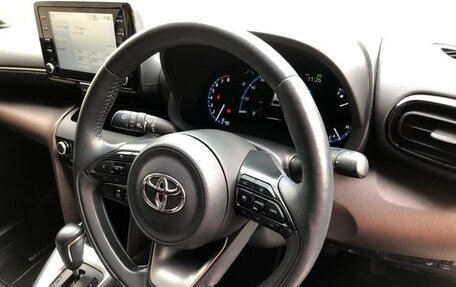 Toyota Yaris Cross, 2021 год, 1 680 000 рублей, 11 фотография