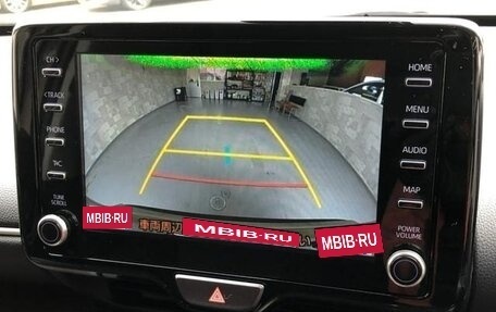 Toyota Yaris Cross, 2021 год, 1 680 000 рублей, 12 фотография