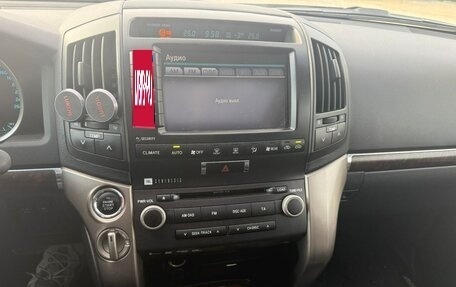 Toyota Land Cruiser 200, 2010 год, 3 300 000 рублей, 1 фотография