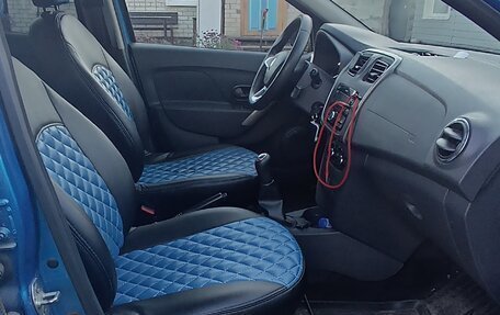 Renault Logan II, 2019 год, 940 000 рублей, 8 фотография