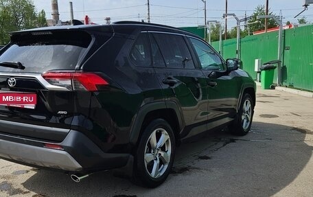 Toyota RAV4, 2020 год, 3 900 000 рублей, 1 фотография