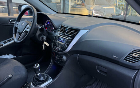 Hyundai Solaris II рестайлинг, 2014 год, 805 000 рублей, 19 фотография