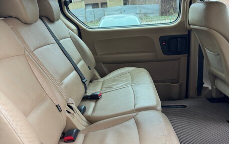 Hyundai H-1 II рестайлинг, 2016 год, 2 400 000 рублей, 6 фотография