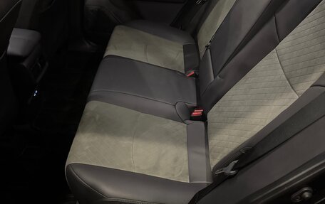 Toyota RAV4, 2025 год, 3 950 000 рублей, 19 фотография