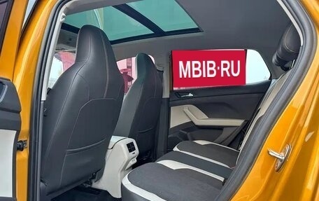 Volkswagen T-Cross I, 2021 год, 1 840 007 рублей, 9 фотография