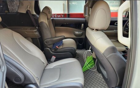 KIA Carnival, 2023 год, 5 630 000 рублей, 13 фотография