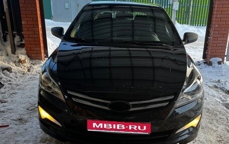 Hyundai Solaris II рестайлинг, 2014 год, 600 000 рублей, 1 фотография