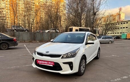 KIA Rio IV, 2018 год, 749 000 рублей, 2 фотография
