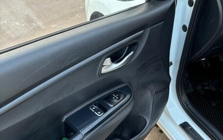 KIA Rio IV, 2018 год, 749 000 рублей, 12 фотография