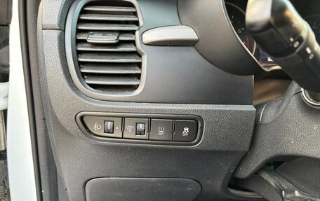 KIA Rio IV, 2018 год, 749 000 рублей, 13 фотография