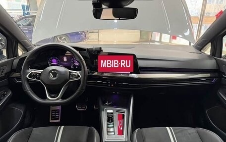 Volkswagen Golf VIII, 2022 год, 2 090 000 рублей, 8 фотография