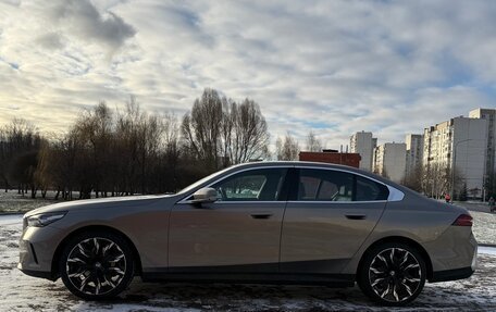 BMW 5 серия, 2024 год, 7 800 000 рублей, 6 фотография