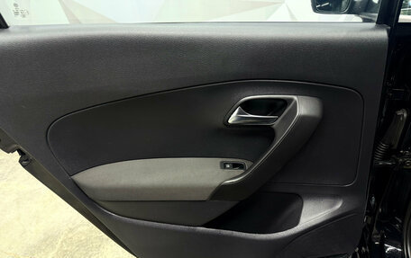 Volkswagen Polo VI (EU Market), 2012 год, 800 000 рублей, 21 фотография