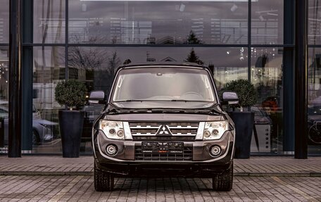 Mitsubishi Pajero IV, 2012 год, 1 695 000 рублей, 2 фотография