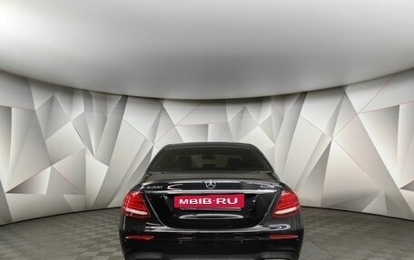 Mercedes-Benz E-Класс, 2019 год, 3 329 000 рублей, 8 фотография