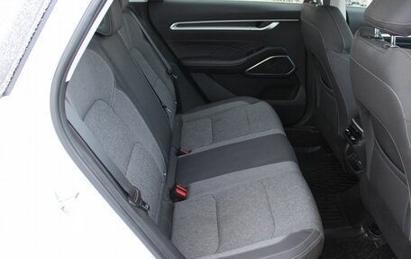 Geely Emgrand, 2024 год, 1 699 000 рублей, 19 фотография