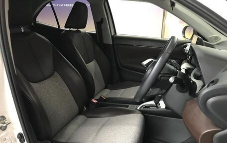 Toyota Yaris Cross, 2022 год, 1 730 007 рублей, 10 фотография