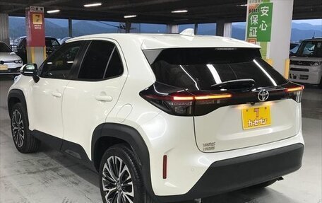 Toyota Yaris Cross, 2022 год, 1 730 007 рублей, 6 фотография