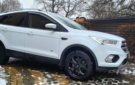 Ford Kuga III, 2017 год, 1 775 000 рублей, 2 фотография