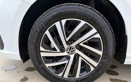 Volkswagen Lavida, 2024 год, 1 875 000 рублей, 16 фотография