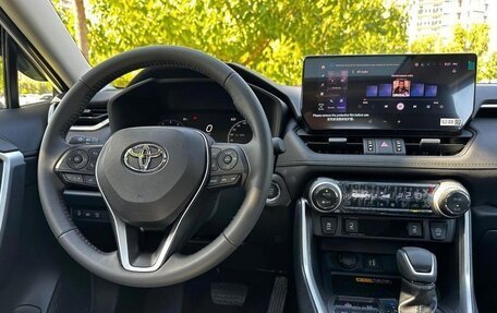 Toyota RAV4, 2025 год, 4 120 000 рублей, 7 фотография