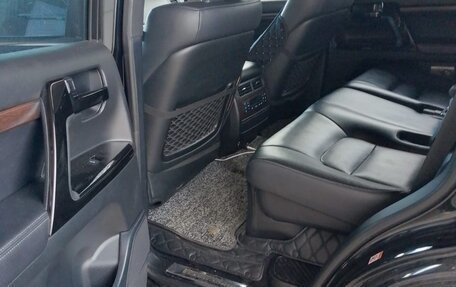 Toyota Land Cruiser 200, 2018 год, 6 500 000 рублей, 5 фотография